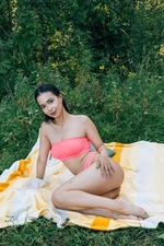 Siolo Smith Plays In Her Pink Bikini - 00