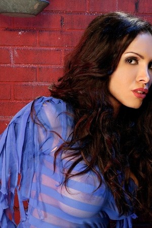Justine Sands Slim Brunette Spread Pussy Against A Brick Wall - Photo 01