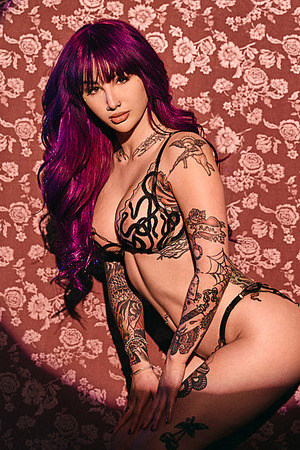Valerica Steele Just A Gir - Photo 00