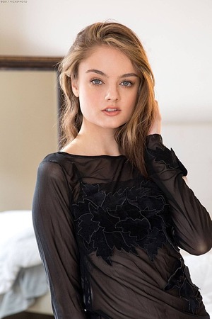 Lexie Fox nude photo 02 - Lexie Fox Cute One