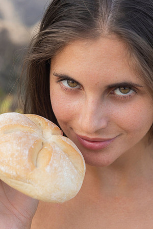 Esfinge MetArt Brunette On A Clifftop Blanket - Photo 15