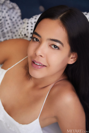 Kubera Fortuna Strips A White Slip On Striped Sheets - Met-Art nude pic 01