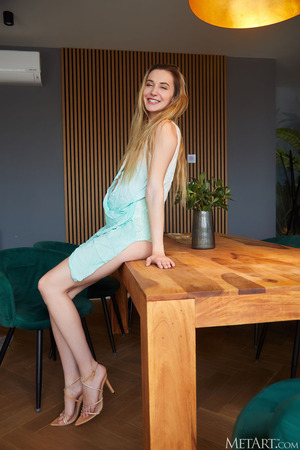 Victoria Benz MetArt Presenting Debut With Slim Blonde Body - Photo 02