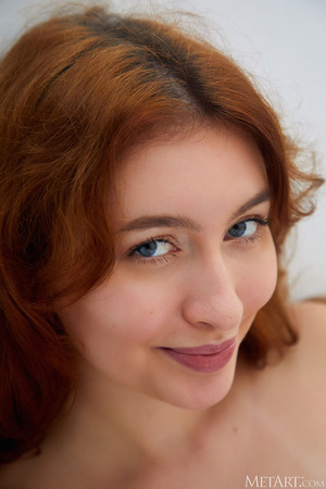 Noi Feja Plays With Her Puffy Pussy On The Bed - Photo 14