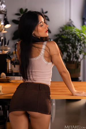 Carolina Guerrero nude photo 02 - Carolina Guerrero Bends Bare Over The Kitchen Counter