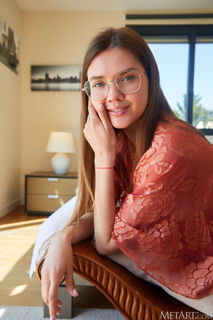 Georgia nude photo 02 - Georgia Peers Over Her Glasses And Shows Her Soles From Behind