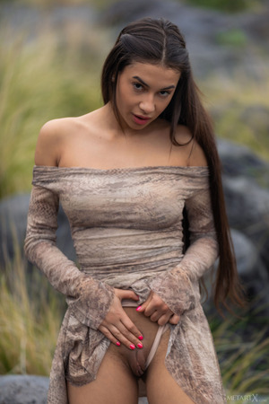 Vanessa Alessia Spreads On The Rocks Outdoors - Photo 03