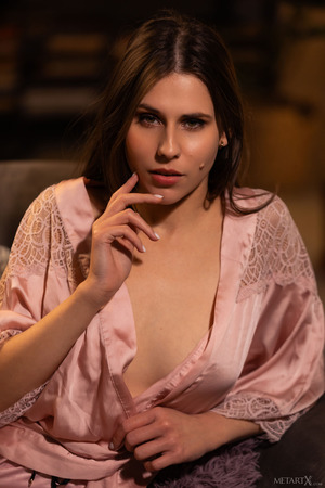 Pink Satin Slips Off Amber Slassh's Naturals On The Couch - Photo 00