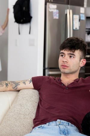 Diana Grace Stepmom Strips Rose Robe And Fucks Stepson On Couch - Photo 07