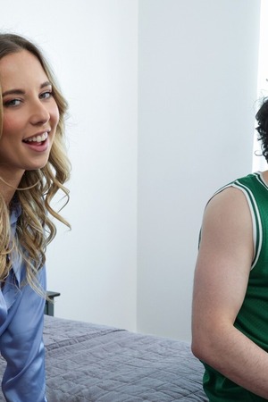 Melia Avelin Catches Millie Morgan With Nick Strokes And Joins In - Photo 15