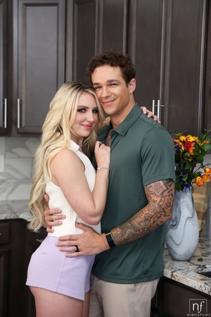 Jayden Marcos Polka Dot Top To Kitchen Counter Hardcore - Photo 02