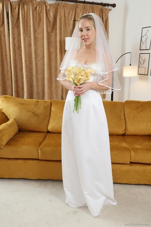 Aston Wilde Drops Her Panties To Her Ankles In A Bridal Corset - Photo 00
