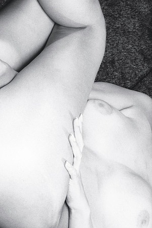 Tera Patrick - Big Tits And Metal Dildo In Black And White - Photo 16