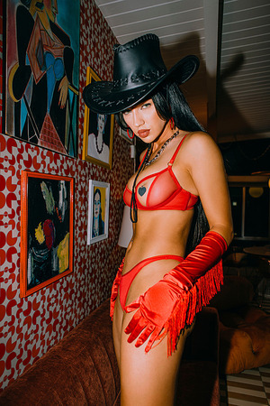 Sexy Babe Chevelle - Photo 03