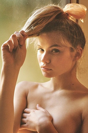 Josie Canseco - Photo 01