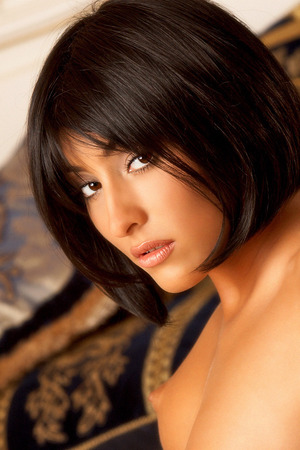 Katcha Novak Black Stockings And Baroque Pillows To Nude On A Marina - Photo 01