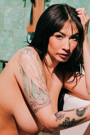 Sabina Magic Playboy Asian In A Rope Harness On Green Tile - Photo 18