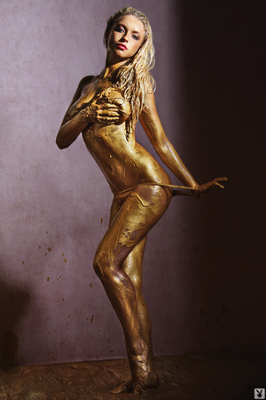 April Summers Painted Gold In The Studio - Photo 10