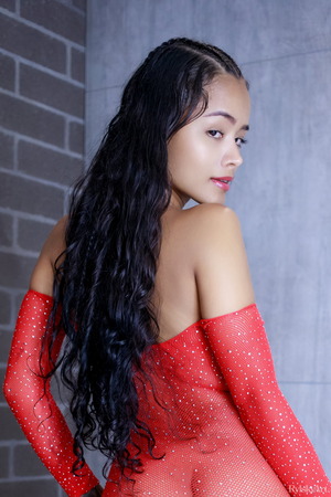 Liloo Spreads Her Cheeks Out Of Red Mesh - Photo 02