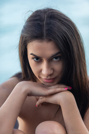 Vanessa Alessia Parts Her Shaved Lips On A Seaside Towel - Photo 19