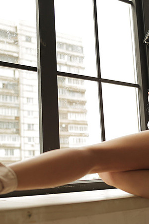 Sexy Busty Blonde Killer - Photo 21