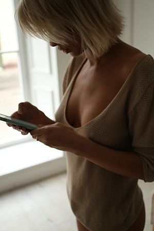 Enocate Shows Big Beautiful Tits - 05