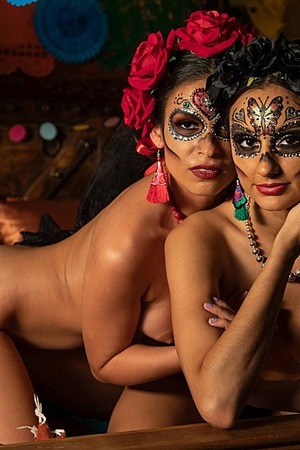 Eliza Ibarra And Katana Kombat - Photo 05