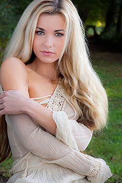 Mia Photos From The Normandy