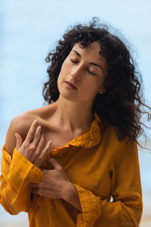 Aisha Vale Curly Brunette Strips On The Beach - Photo 01