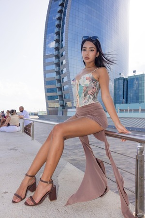 Effy nude photo 02 - Effy Spreads And Toys Herself In A Barcelona Apartment