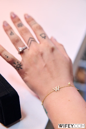 Kira McKay Blue Hair Hotwife Studio Bed Cuckold Set - Photo 05